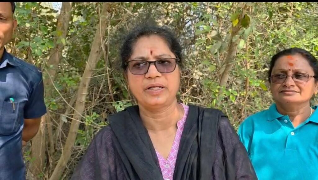 పులికోసం ఫారెస్ట్ అధికారుల గాలింపు 1002704094